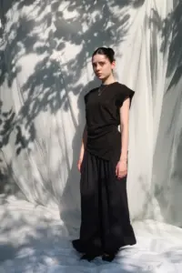 Асиметрична футболка "Juna"